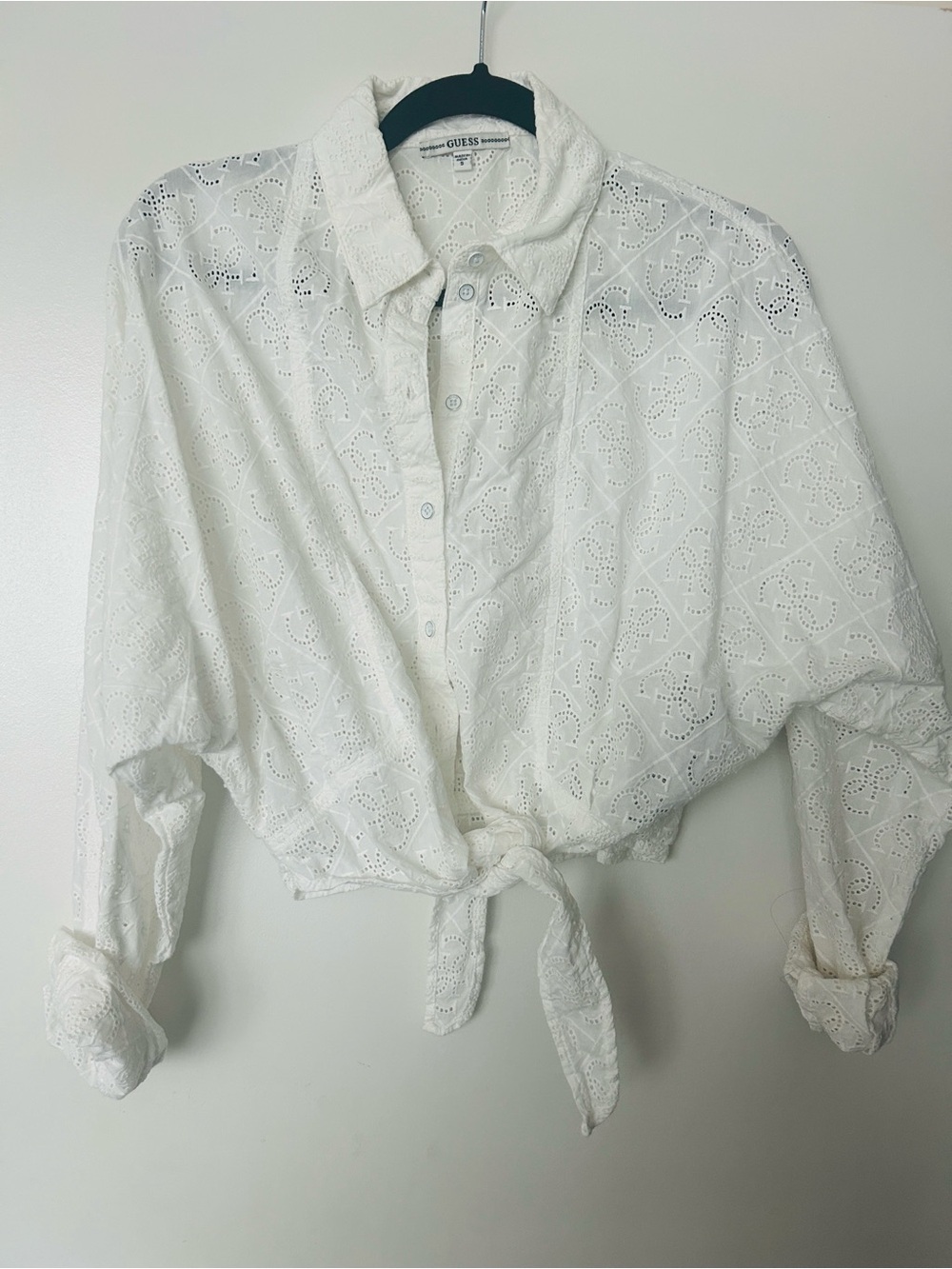 GUESS White Eyelet Tie-Front Button-Down Shirt
